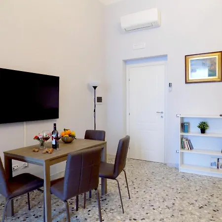 Treehouse Apartment Bari